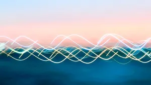 Light amplification & the play of the image