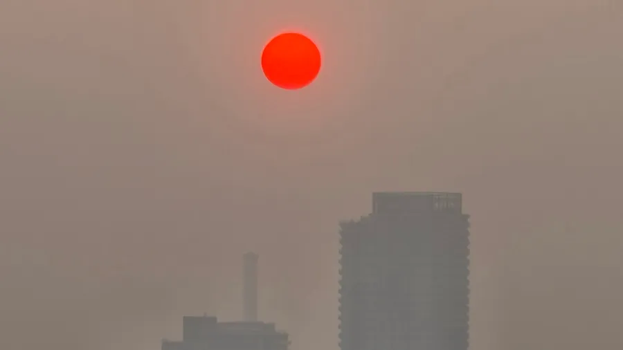 THUMB This is the time of the red sun